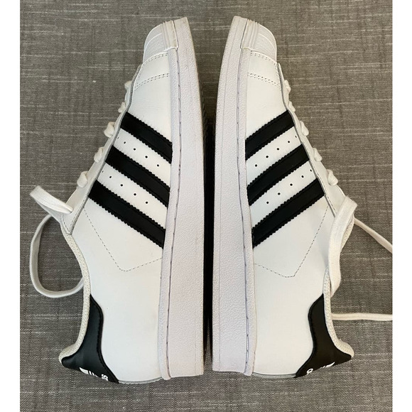 ADIDAS Originals Superstar J Boys 5.5 White/Black Gold Sneakers - Picture 7 of 13